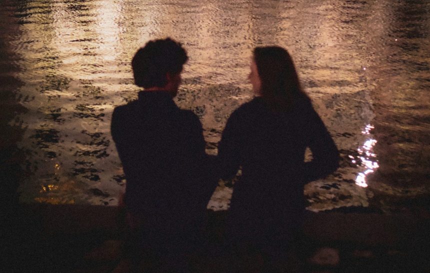 लिहून ठेवले होते कुठेतरी आपले मिलन